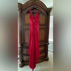 Red wedding party dress